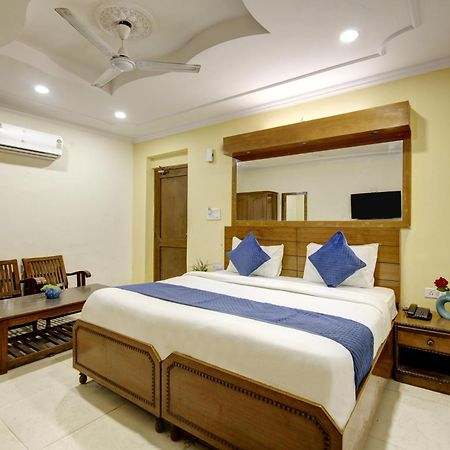 Hotel The Eden Park Noida Exterior foto