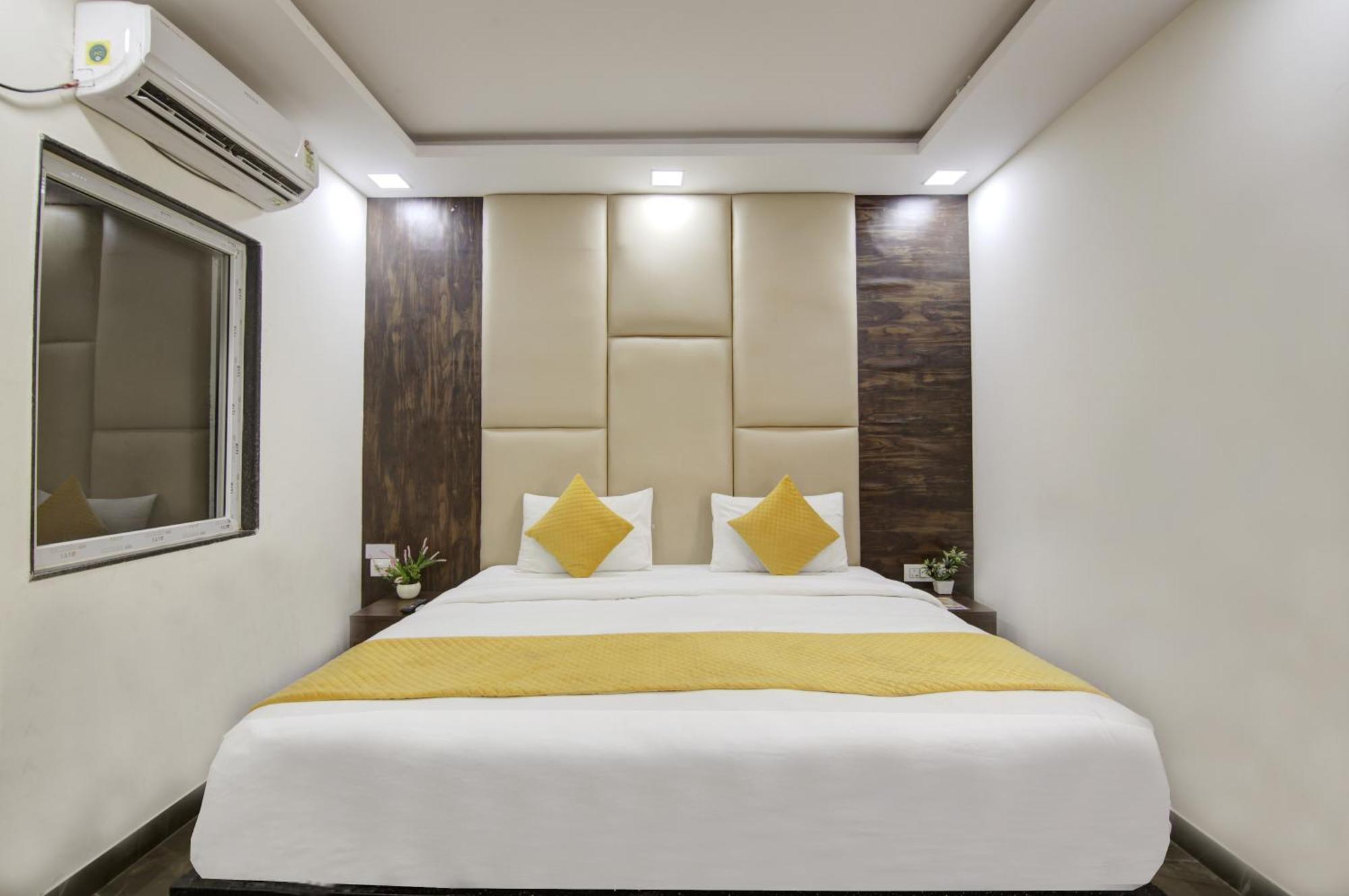 Hotel The Eden Park Noida Exterior foto